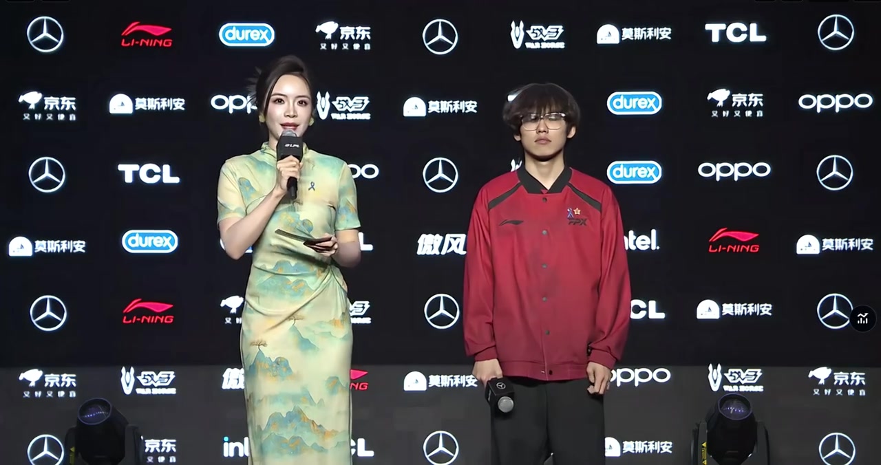 赛后采访Assum：打到登峰组还是很开心的 虽然很晚但是还是很高兴